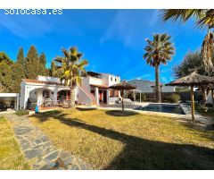 Chalet en Venta en Castello dEmpuries, Girona