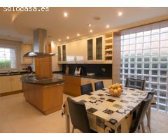 Chalet en Venta en Roses, Girona