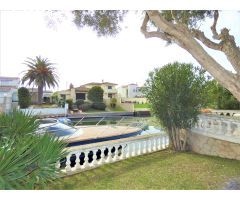 Chalet en Venta en Empuriabrava, Girona