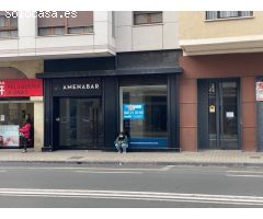 Se alquila local en Avda. Zaragoza, junto a Plaza Príncipe de Viana