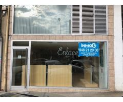 Local comercial en Burlada, junto a la iglesia y ayuntamiento.