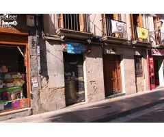 Ekiser vende o alquila local en Calle Santo Domingo de Pamplona
