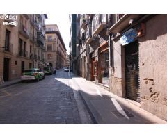 Ekiser vende o alquila local en Calle Santo Domingo de Pamplona