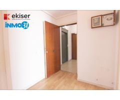 Ekiser vende luminoso piso en Mendebaldea