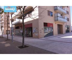 Local en calle céntrica de Sarriguren.