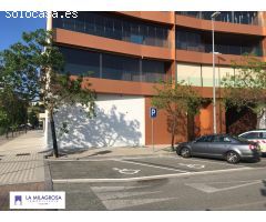 ALQUILER LOCAL COMERCIAL EN ESQUINA