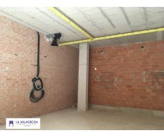 ALQUILER LOCAL COMERCIAL EN ESQUINA