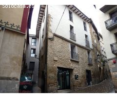 Piso dos habitaciones y dos baños con ascensor en el centro