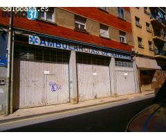 LOCAL EN TAFALLA CON 3 PUERTAS A LA CALLE