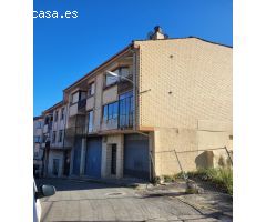 VIVIENDA DE 3 DORMITORIOS EN EDIFICIO DE 4 VECINOS