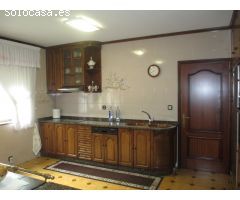 Chalet en Venta en Lugones, Lugo