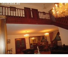 Chalet en Venta en Lugones, Lugo