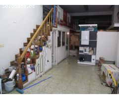 Local comercial en Alquiler en Lugones, Lugo