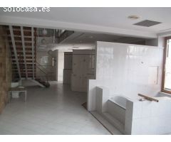 Local comercial en Alquiler en Lugones, Lugo