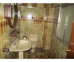 Local comercial en Alquiler en Lugones, Lugo