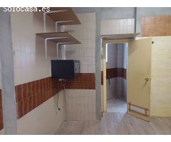 Local comercial en Alquiler en Lugones, Lugo