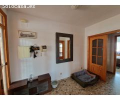 AMPLIO CHALET CON PARCELA DE 2450 M URBANIZABLE EN POLOP