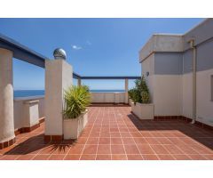 ¡ESPECTACULAR ÁTICO´DÚPLEX, FRENTE AL MAR, EN UN ENTORNO ÚNICO, EN PLAYA DEL TORRES!