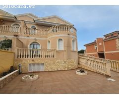 CHALET INDEPENDIENTE EN BENIDORM CENTRO