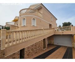CHALET INDEPENDIENTE EN BENIDORM CENTRO
