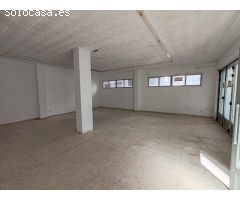 ???? ¡Oportunidad! Local Comercial en Benidorm con Uso de Garaje