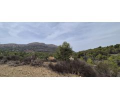 CASA DE CAMPO PARA REFORMAR CON 21000 M2 DE TERRENO EN FINESTRAT