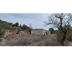 CASA DE CAMPO PARA REFORMAR CON 21000 M2 DE TERRENO EN FINESTRAT