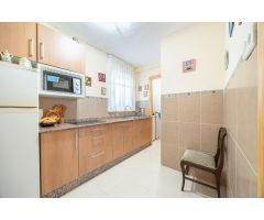 ¡BONITO Y ACOGEDOR PISO EN ZONA CENTRICA DE VILLAJOYOSA, A UN PASO DE TODOS LOS SERVICIOS!