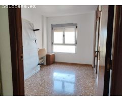**???? Amplio piso en Avenida del Mediterráneo – Ideal para familias con excelente ubicación**