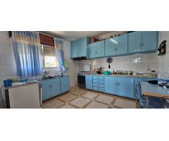 Chalet para reformar con 2.354 metros de parcela en Benidorm.