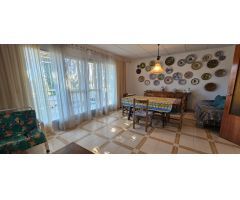 Chalet para reformar con 2.354 metros de parcela en Benidorm.