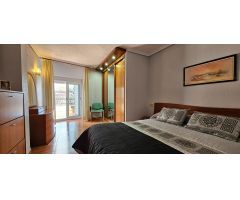 Ático reformado, de 4 dormitorios y 2 baños, con espectacular terraza, en el corazón de Benidorm