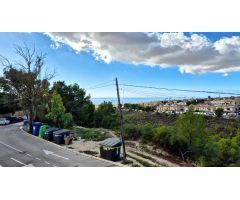 CHALET INDEPENDIENTE DE ESQUINA, EN LA NUCÍA, CON PISCINA Y VISTAS AL MAR!