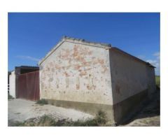 Venta de terreno rústico en Rojales con casa de aperos