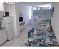¡Se vende acogedor estudio en Calle Mar Báltico, Torrevieja!