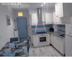 ¡Se vende acogedor estudio en Calle Mar Báltico, Torrevieja!