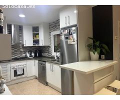 Planta baja en finca de solo tres vecinos. Terraza de 50 m2 y bodega
