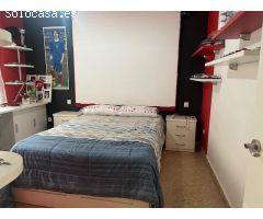 Planta baja en finca de solo tres vecinos. Terraza de 50 m2 y bodega