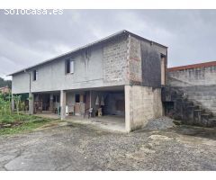 Casa en Venta en Amés, La Coruña