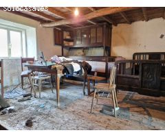 CASA DE PIEDRA CON AMPLIO TERRENO EN ZONA DE CORNANDA, BRION