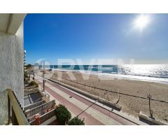 ESPECTACULAR PISO EN PRIMERA LÍNEA DE MAR – PLAYA DEL VENDRELL