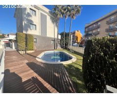Adosada en venta en Urbanización Sant Jordi, Torredembarra: ¡Tu nuevo hogar te espera!