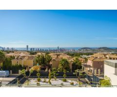 Villa de Lujo en Venta en Finestrat, Alicante
