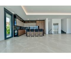 Villa de Lujo en Venta en Finestrat, Alicante