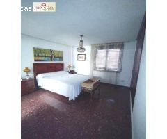 VIVIENDA PISOS AZULES