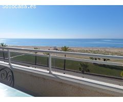 Exclusiva propiedad en primera línea de mar con vistas panorámicas