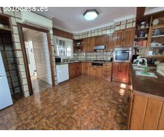 AMPLIO PISO DE 267 m2 CON GRAN COCINA-COMEDOR EN ALMORADÍ