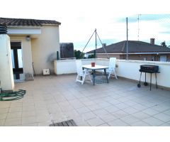 Precioso ático con solárium privado en el centro de Segur de Calafell