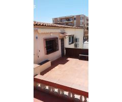 CASA EN EL CENTRO DE SEGUR DE CALAFELL EN ALQUILER
