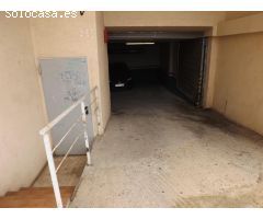 Buena plaza de garaje ubicada en el mismísimo centro de Calafell Pueblo.